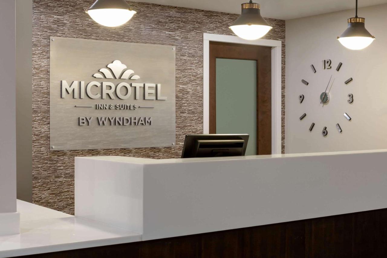 Microtel Inn And Suites By Wyndham Weyburn Extérieur photo