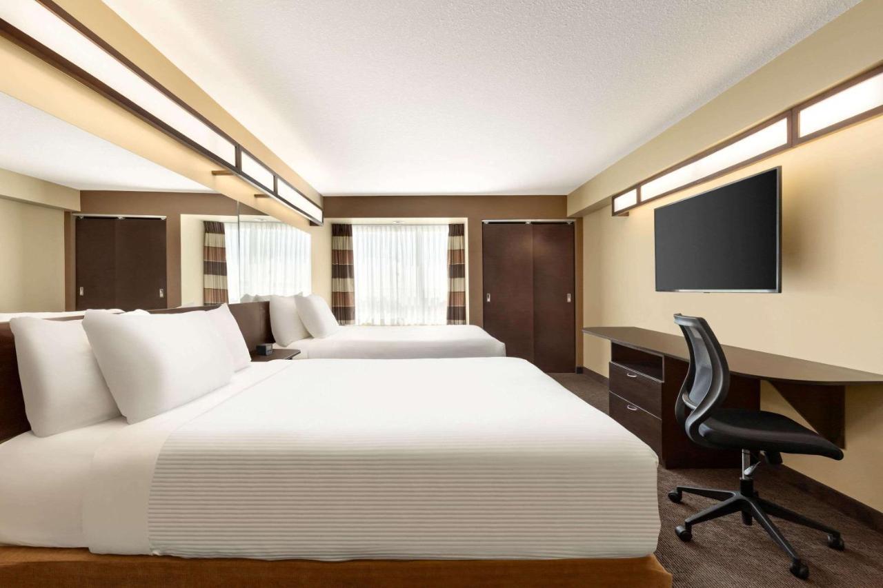 Microtel Inn And Suites By Wyndham Weyburn Extérieur photo